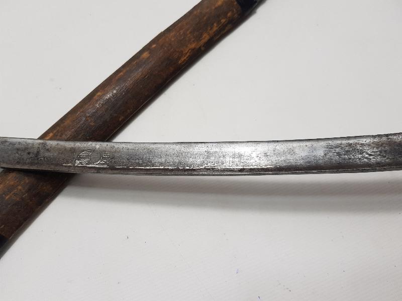 İKİ TARAFI DA GÜMÜŞ ÇAKMA OSMANLICA YAZILI YATAĞAN KILIÇ 