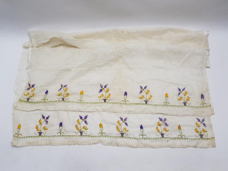 OSMANLI DÖNEMİ EL İŞLEMELİ İPEK ÖRTÜ 