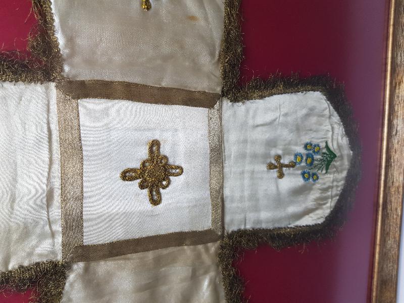 OSMANLI DÖNEMİ İPEK ATLAS KİLİSE SUNAK ÖRTÜSÜ