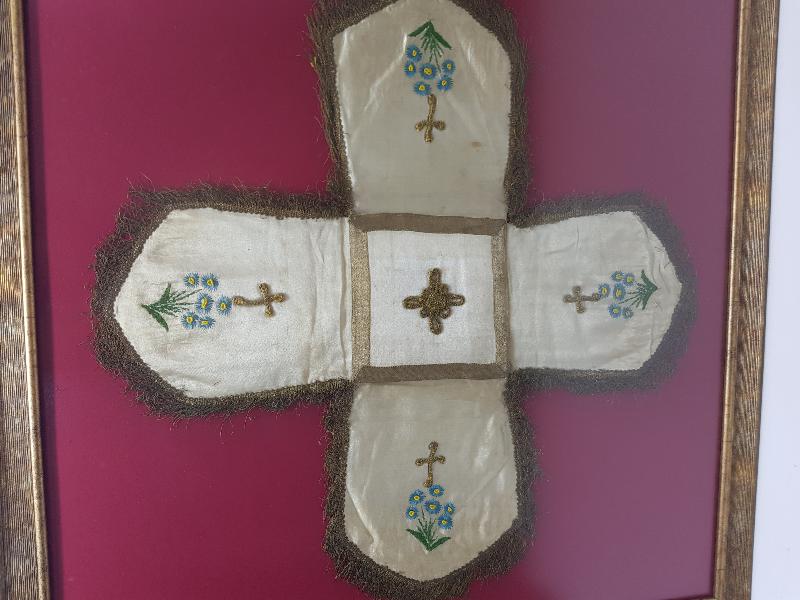 OSMANLI DÖNEMİ İPEK ATLAS KİLİSE SUNAK ÖRTÜSÜ