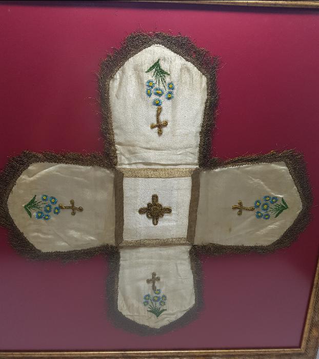 OSMANLI DÖNEMİ İPEK ATLAS KİLİSE SUNAK ÖRTÜSÜ