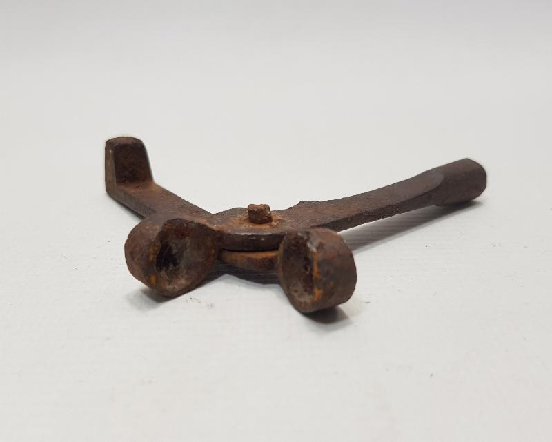 OSMANLI DÖNEMİ MİNİ KURŞUN KALIBI 