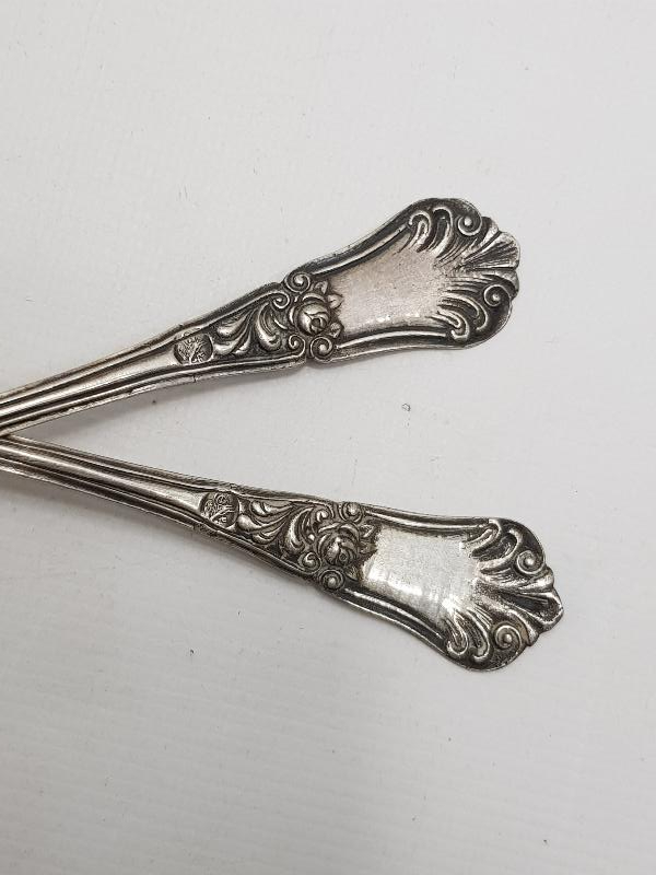 OSMANLI TUĞRALI SAH DAMGALI VE ÇEŞNİLİ GÜMÜŞ ÇATAL KAŞIK