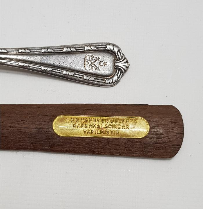 TCG YAVUZ GEMİSİNDEN YAPILMIŞ ÇATAL VE ZARF AÇACAĞI 