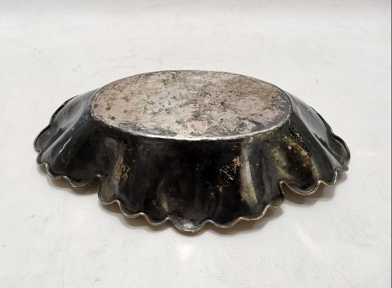 ÜZÜM SALKIMI APLİKELİ GÜMÜŞ MEYVELİK 