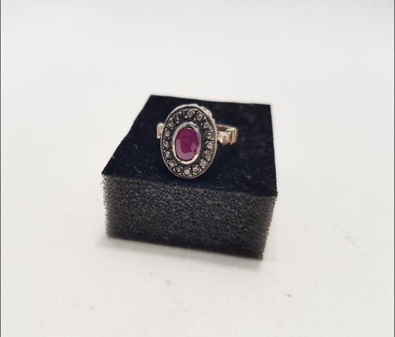 YAKUT TAŞLI ELMAS YÜZÜK 