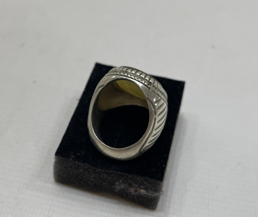 AKİK ÜZERİ EL KAZIMA USTA DAMGALI BÜYÜK BOY GÜMÜŞ YÜZÜK