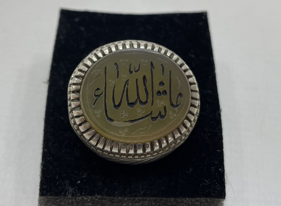 AKİK ÜZERİ EL KAZIMA USTA DAMGALI BÜYÜK BOY GÜMÜŞ YÜZÜK