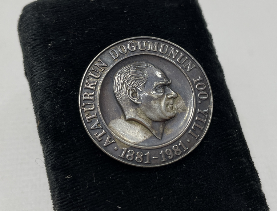 ATATÜRK'ÜN DOĞUMUNUN 100. YILI ANISINA YAPILMIŞ GÜMÜŞ HATIRA PARA