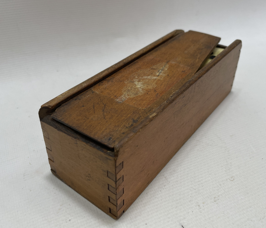 BOYNUZ VE KEMİKTEN MAMUL ANTİKA DOMİNO TAŞLARI