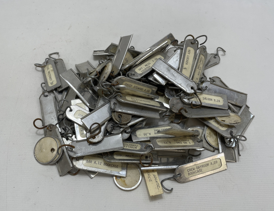 GEMİDEN ÇIKMA ESKİ ASKI VE KAPI FİŞLERİ