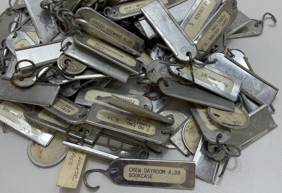 GEMİDEN ÇIKMA ESKİ ASKI VE KAPI FİŞLERİ