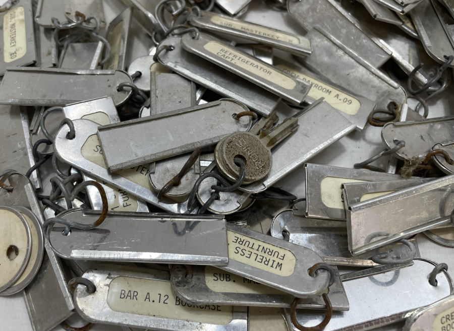 GEMİDEN ÇIKMA ESKİ ASKI VE KAPI FİŞLERİ