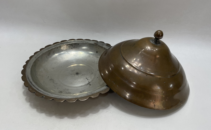 OSMANLI DÖNEMİ BRONZDAN MAMUL NADİR AĞIRLIKTA KAPAKLI SAHAN