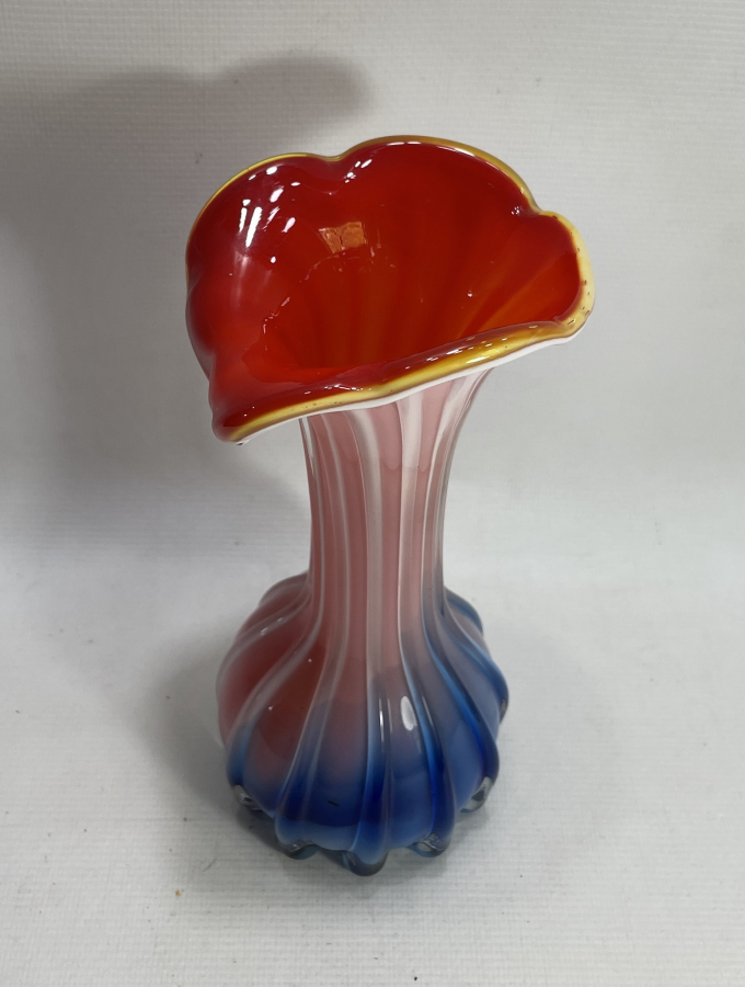 1900 BAŞLARI KOPARMA İŞÇİLİKLİ MURANO VAZO