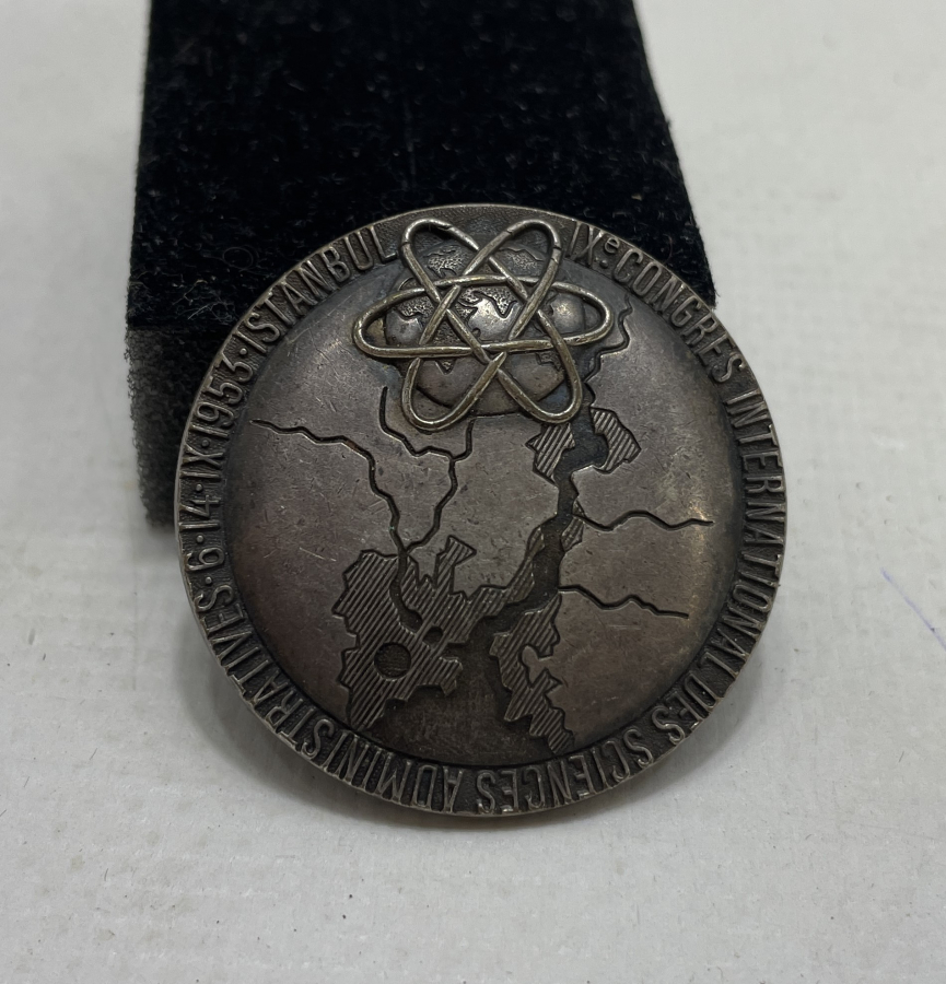 1953 TARİHLİ GÜMÜŞ HATIRA ROZET