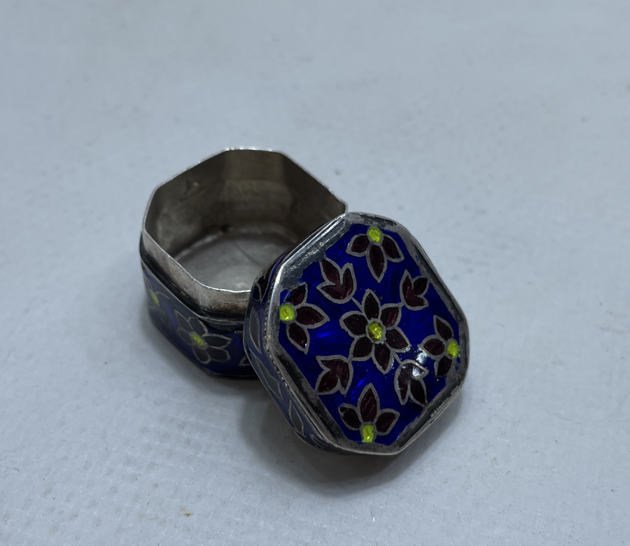 ANTİKA MİNELİ GÜMÜŞ KUTU