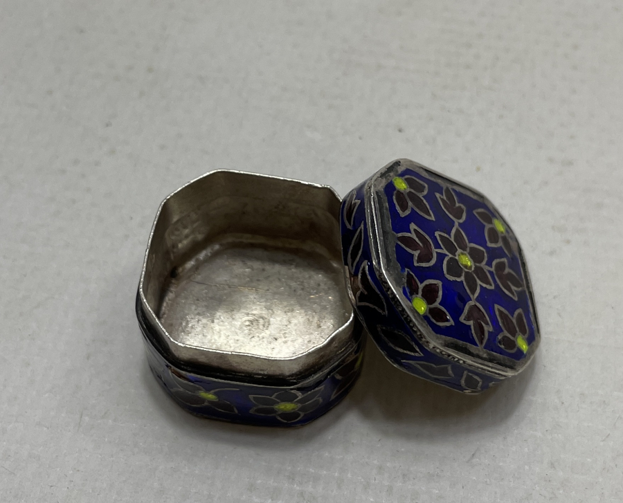 ANTİKA MİNELİ GÜMÜŞ KUTU