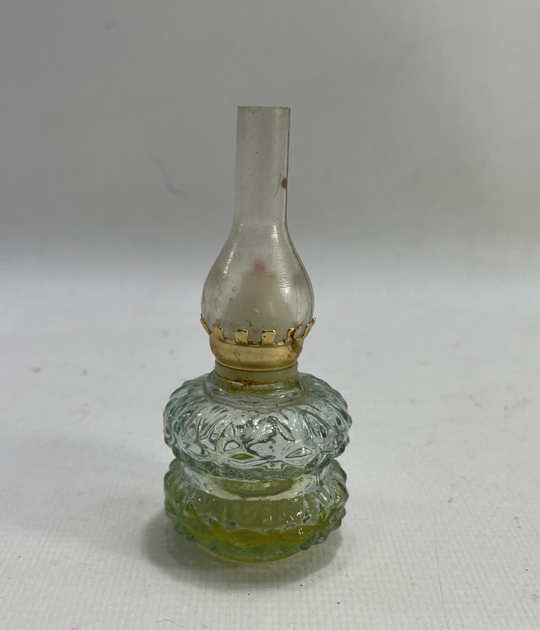 GAZ LAMBASI FORMUNDA KOLONYA ŞİŞESİ