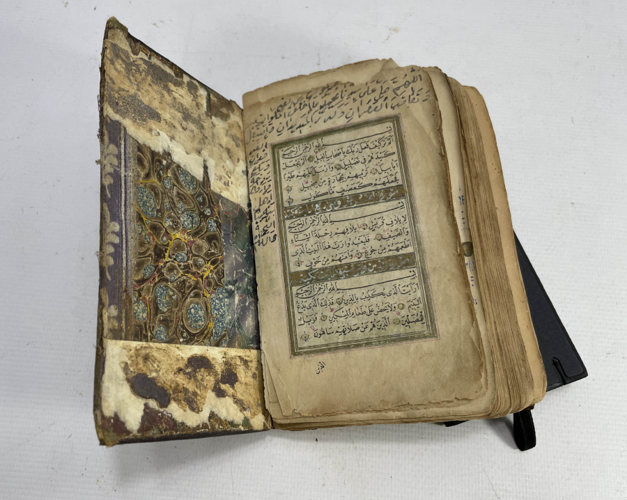 OSMANLI DÖNEMİ ROKOKO TEZHİPLİ EL YAZMA KUR'AN -I KERİM