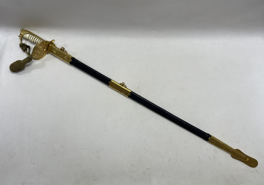 ASLAN BAŞLI ANTİKA DENİZCİ SUBAY KILICI