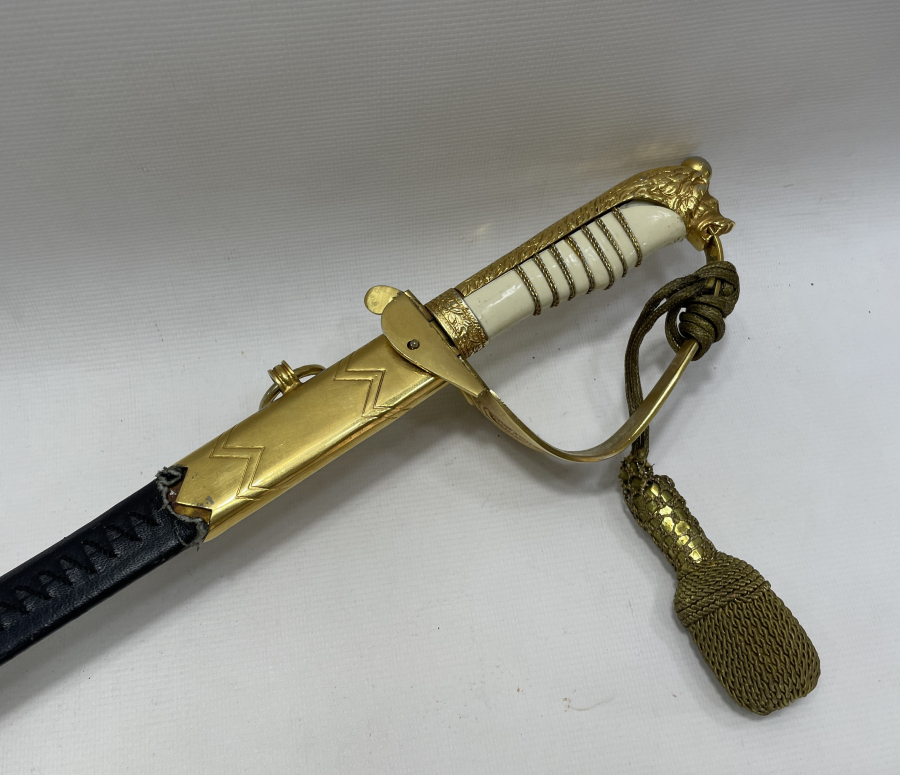 ASLAN BAŞLI ANTİKA DENİZCİ SUBAY KILICI