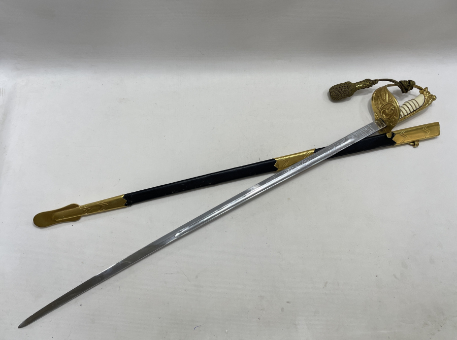 ASLAN BAŞLI ANTİKA DENİZCİ SUBAY KILICI