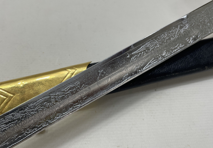 ASLAN BAŞLI ANTİKA DENİZCİ SUBAY KILICI