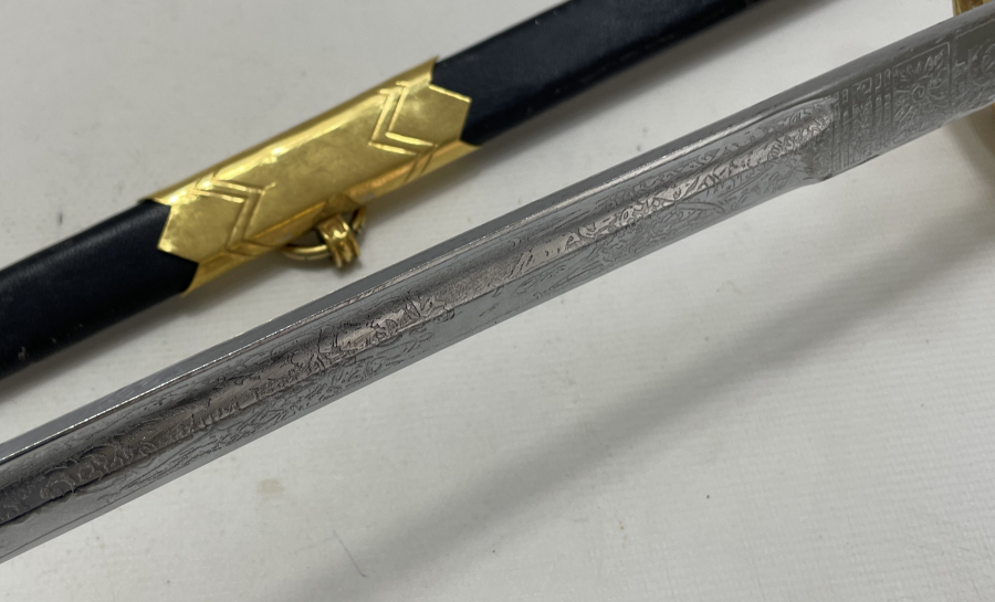 ASLAN BAŞLI ANTİKA DENİZCİ SUBAY KILICI