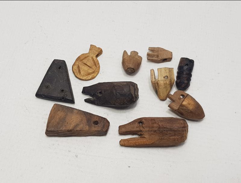 10 ADET ANTİKA AHŞAP TILSIM NAZARLIK 