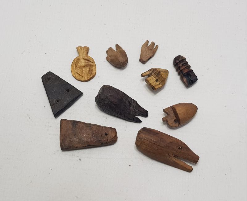 10 ADET ANTİKA AHŞAP TILSIM NAZARLIK 