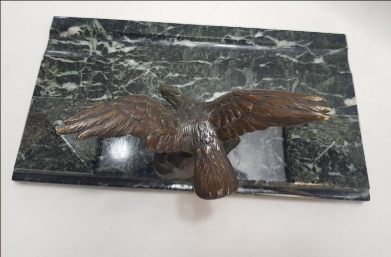 BRONZ KARTAL HEYKELLİ MERMER HOKKA TAKIMI