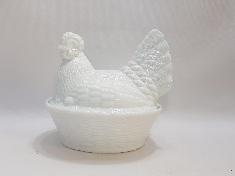 YUMURTLAYAN TAVUK TEMALI BÜYÜK BOY OPAL ŞEKERLİK 