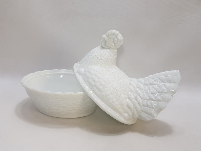 YUMURTLAYAN TAVUK TEMALI BÜYÜK BOY OPAL ŞEKERLİK 