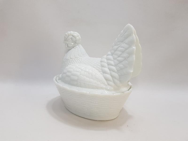 YUMURTLAYAN TAVUK TEMALI BÜYÜK BOY OPAL ŞEKERLİK 