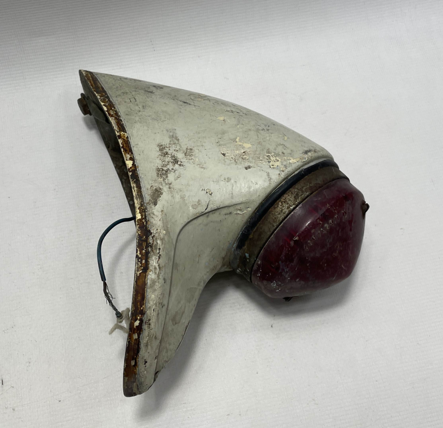 ANTİKA KLASİK ARABA LAMBASI