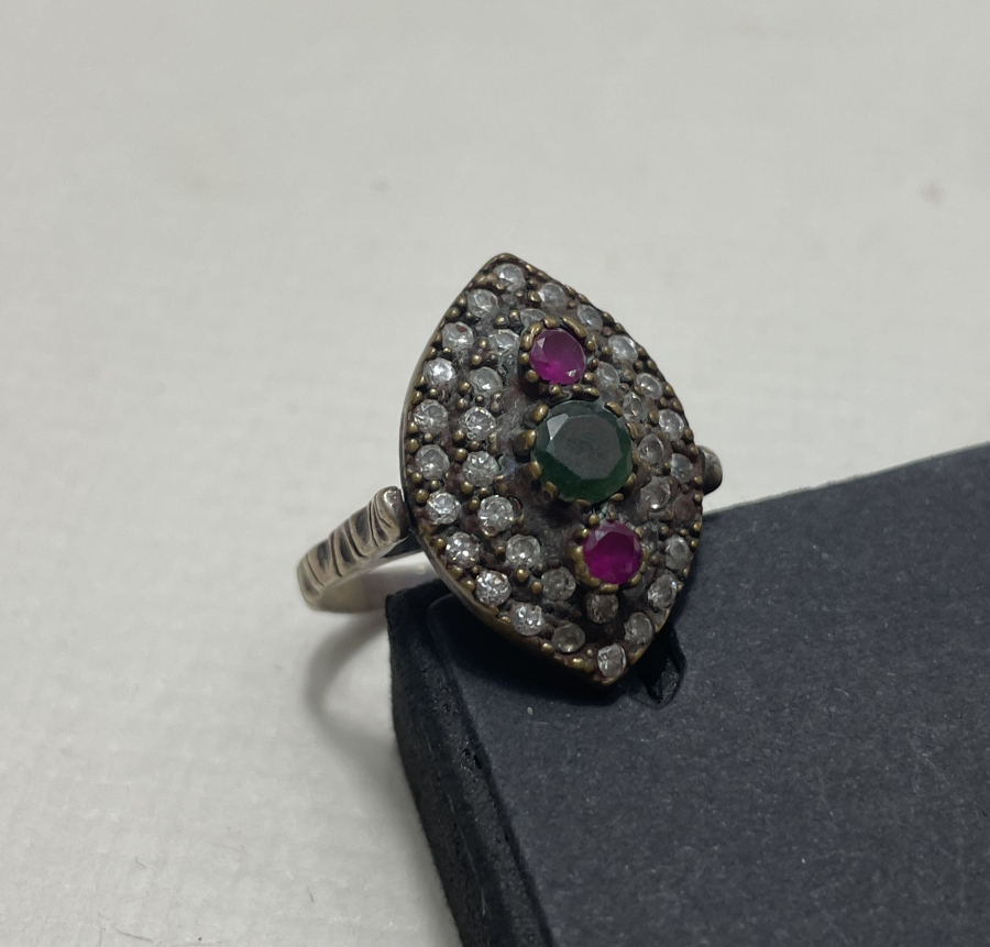 MEKİK FORMLU GÜMÜŞ HÜRREM YÜZÜĞÜ