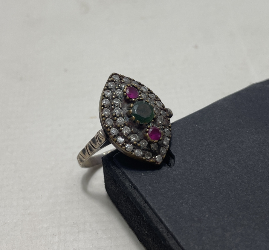 MEKİK FORMLU GÜMÜŞ HÜRREM YÜZÜĞÜ