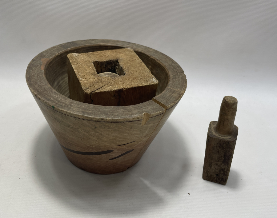 OSMANLI DÖNEMİ AHŞAP FES KALIBI