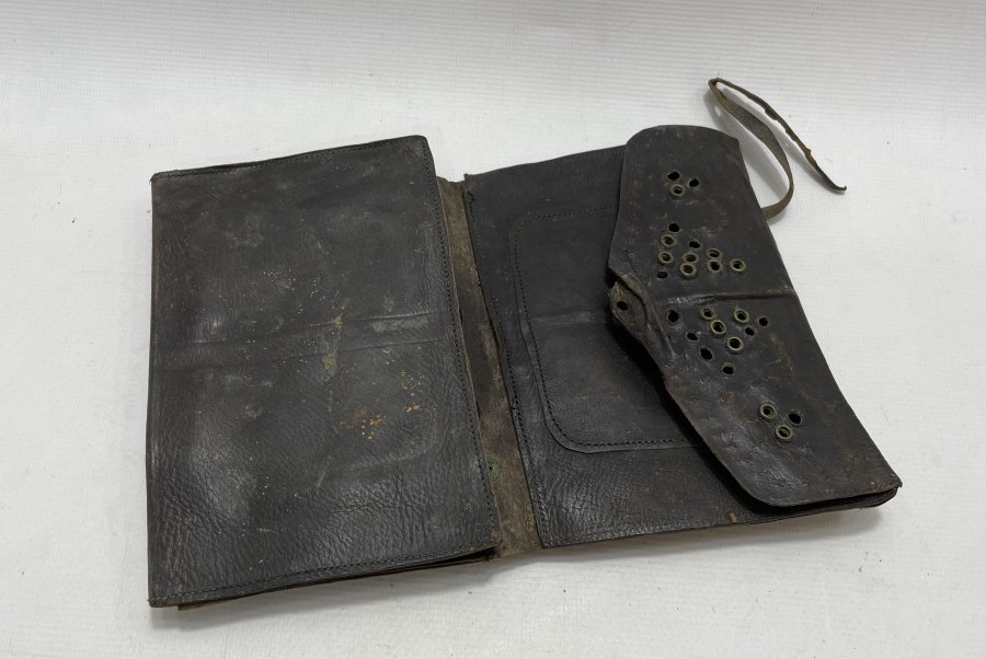 OSMANLI DÖNEMİ NADİR FORMDA DERİ SUBAY CÜZDANI