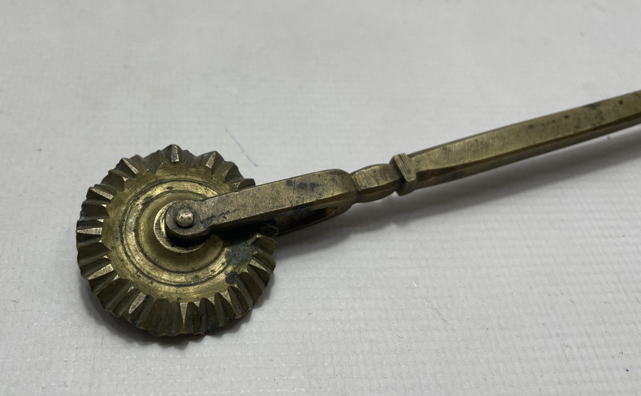 OSMANLI DÖNEMİ NADİR FORMDA HAMUR KESME ALETİ