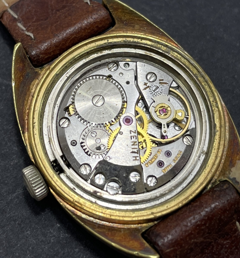 ZENİTH MARKA KURMALI KOL SAATİ