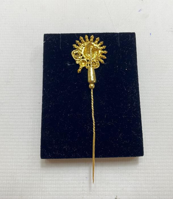 ALTIN VERMEYLİ GÜMÜŞ İĞNELİ BROŞ 