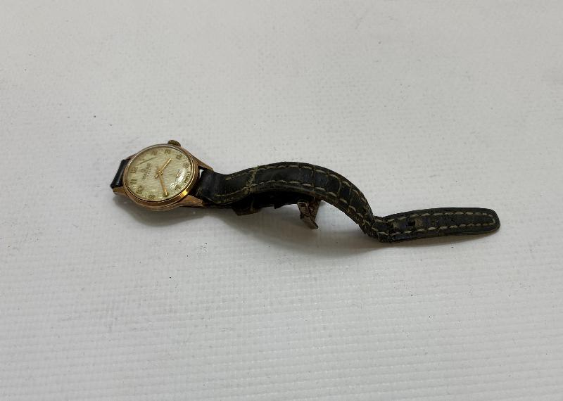 NACAR MARKA ALTIN KAPLAMA KURMALI KOL SAATİ