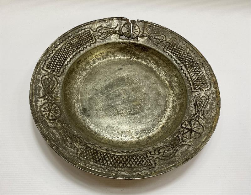 OSMANLI DÖNEMİ ÜZERİ DESENLERLE SÜSLÜ KALEM İŞÇİLİKLİ BAKIR TABAK