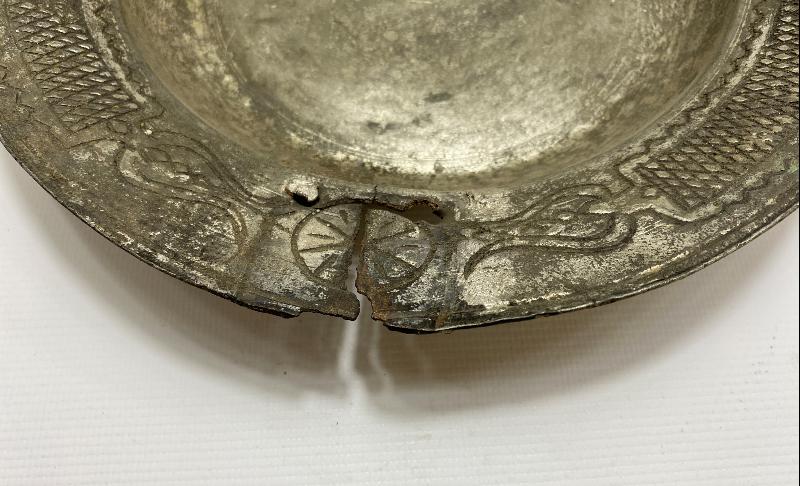 OSMANLI DÖNEMİ ÜZERİ DESENLERLE SÜSLÜ KALEM İŞÇİLİKLİ BAKIR TABAK