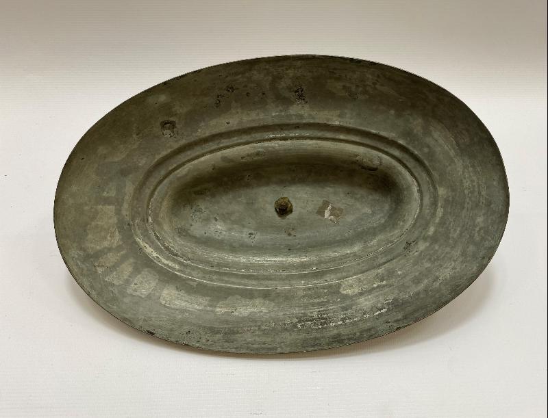 OSMANLICA VE ERMENİCE USTA DAMGALI TABAK KAPAĞI