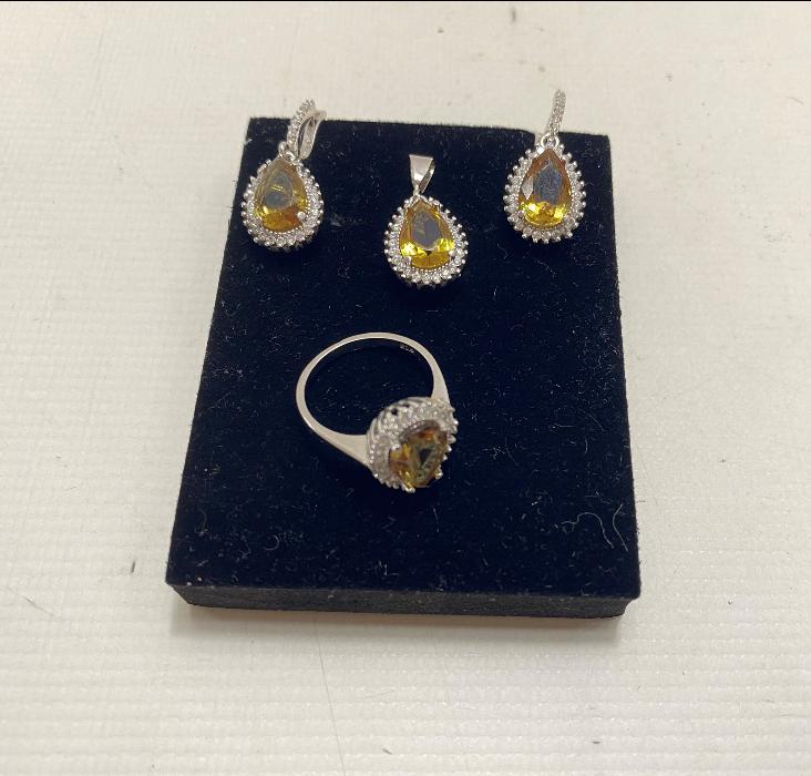 ZULTANİT TAŞLI GÜMÜŞ TAKI SETİ 