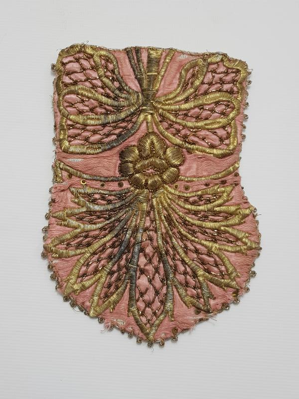 OSMANLI DÖNEMİ İPEK ATLAS ÜZERİ ALTIN SIRMA İŞLEMELİ PARA KESESİ 