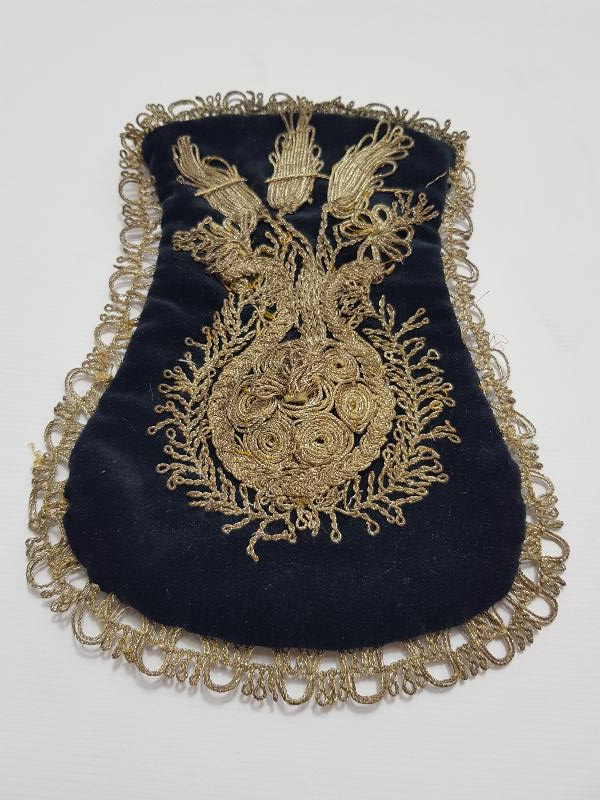 OSMANLI DÖNEMİ SIRMA İŞÇİLİKLİ KADİFE GELİN KESESİ